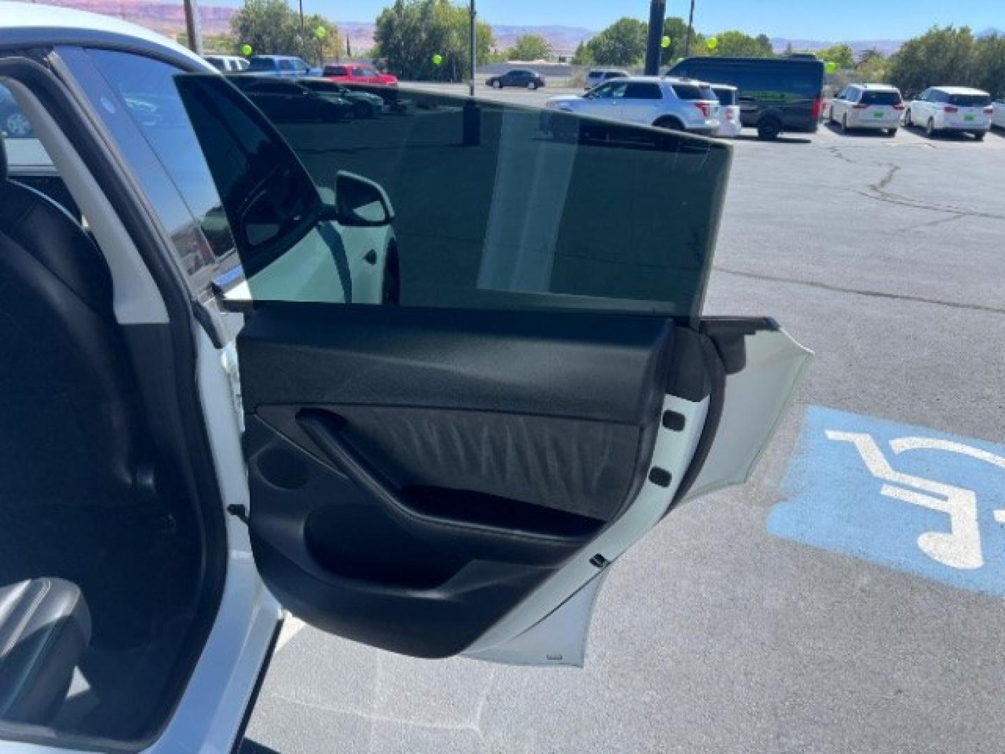 2020 Pearl White Multi-Coat /Black Tesla Model Y Long Range Dual Motor All-Wheel Drive (5YJYGDEE3LF) with an ELECTRIC engine, Electric transmission, located at 1865 East Red Hills Pkwy, St. George, 84770, (435) 628-0023, 37.120850, -113.543640 - Tesla Model Y All Wheel Drive HW3 and 5 Seats, Great tires. Every Tesla we sell has had cabin air filter replaced, radiator cleaned, fluids topped AND comes with a mobile charging kit! Battery is healthy and gets 267 on full Charge. Recurrent Range Score: Good 89% Clean title, 2 owners No accid- Photo#24