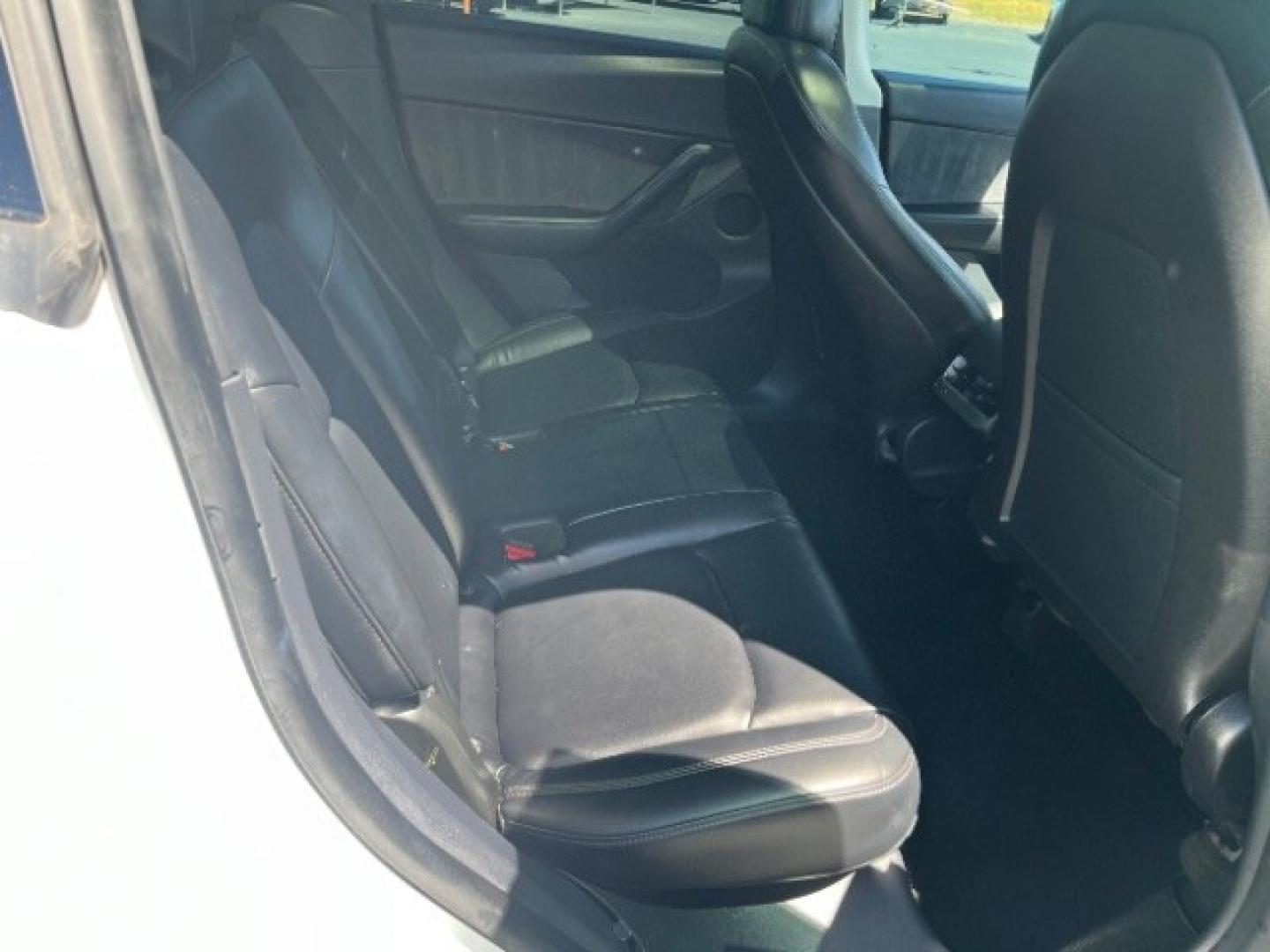 2020 Pearl White Multi-Coat /Black Tesla Model Y Long Range Dual Motor All-Wheel Drive (5YJYGDEE3LF) with an ELECTRIC engine, Electric transmission, located at 1865 East Red Hills Pkwy, St. George, 84770, (435) 628-0023, 37.120850, -113.543640 - Tesla Model Y All Wheel Drive HW3 and 5 Seats, Great tires. Every Tesla we sell has had cabin air filter replaced, radiator cleaned, fluids topped AND comes with a mobile charging kit! Battery is healthy and gets 267 on full Charge. Recurrent Range Score: Good 89% Clean title, 2 owners No accid- Photo#25
