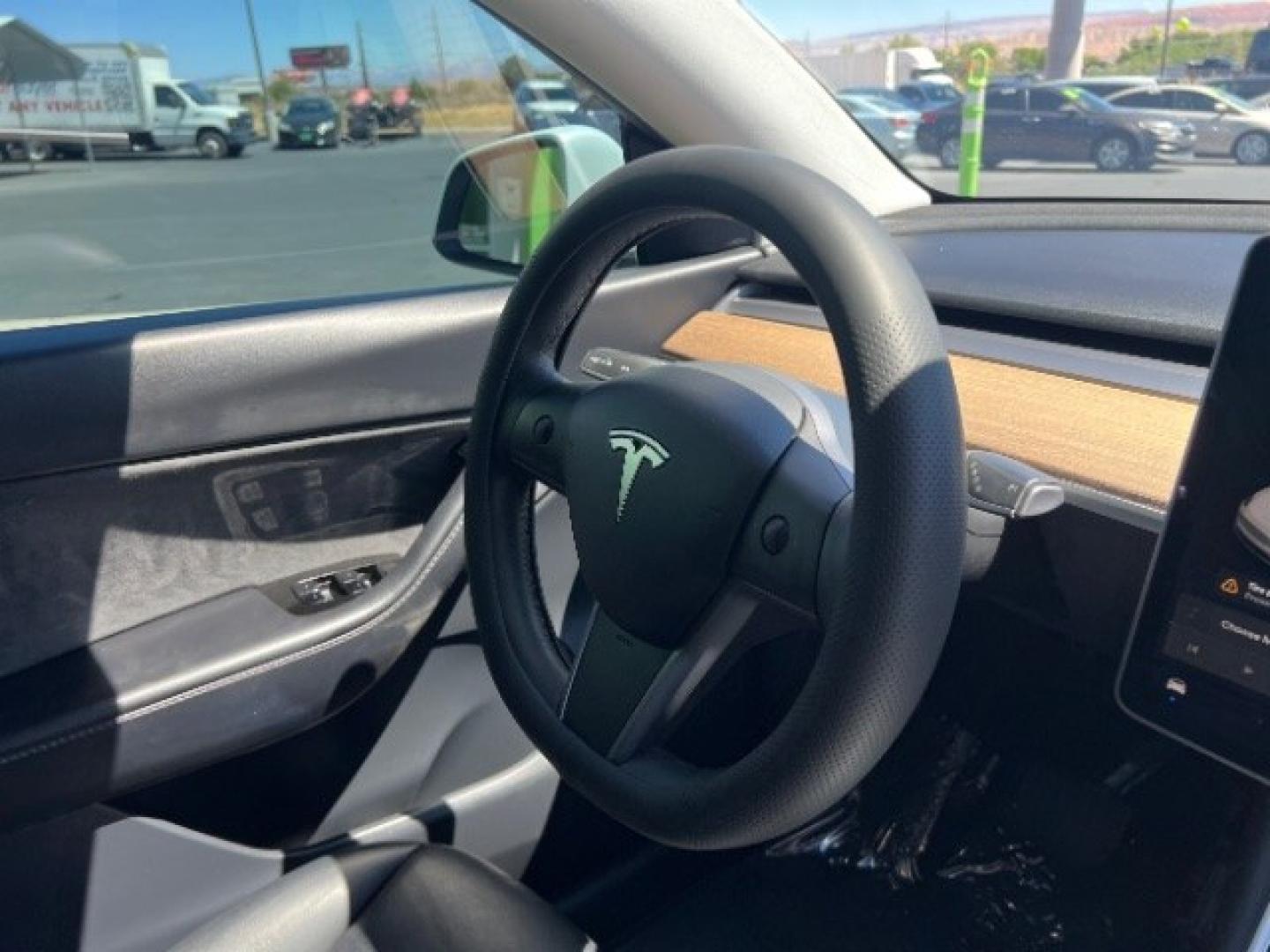 2020 Pearl White Multi-Coat /Black Tesla Model Y Long Range Dual Motor All-Wheel Drive (5YJYGDEE3LF) with an ELECTRIC engine, Electric transmission, located at 1865 East Red Hills Pkwy, St. George, 84770, (435) 628-0023, 37.120850, -113.543640 - Tesla Model Y All Wheel Drive HW3 and 5 Seats, Great tires. Every Tesla we sell has had cabin air filter replaced, radiator cleaned, fluids topped AND comes with a mobile charging kit! Battery is healthy and gets 267 on full Charge. Recurrent Range Score: Good 89% Clean title, 2 owners No accid- Photo#28