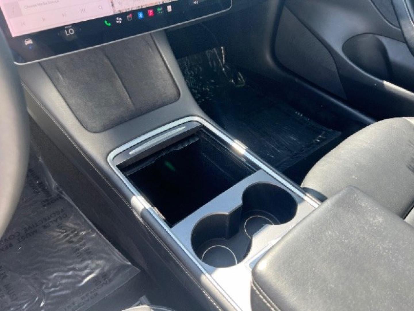 2021 Pearl White Multi-Coat /Black Tesla Model 3 Long Range Dual Motor All-Wheel Drive (5YJ3E1EB1MF) with an ELECTRIC engine, Electric transmission, located at 1865 East Red Hills Pkwy, St. George, 84770, (435) 628-0023, 37.120850, -113.543640 - Very affordable Tesla Model 3 All Wheel Drive, Acceleration boost paid for! HW3 and 5 Seats Interior and exterior in great condition. Ready to roll Every Tesla we sell has had cabin air filter replaced, radiator cleaned, fluids topped AND comes with a mobile charging kit! Battery is healthy and ge- Photo#18