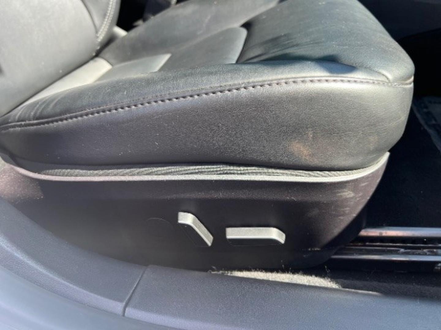2021 Pearl White Multi-Coat /Black Tesla Model 3 Long Range Dual Motor All-Wheel Drive (5YJ3E1EB1MF) with an ELECTRIC engine, Electric transmission, located at 1865 East Red Hills Pkwy, St. George, 84770, (435) 628-0023, 37.120850, -113.543640 - Very affordable Tesla Model 3 All Wheel Drive, Acceleration boost paid for! HW3 and 5 Seats Interior and exterior in great condition. Ready to roll Every Tesla we sell has had cabin air filter replaced, radiator cleaned, fluids topped AND comes with a mobile charging kit! Battery is healthy and ge- Photo#27