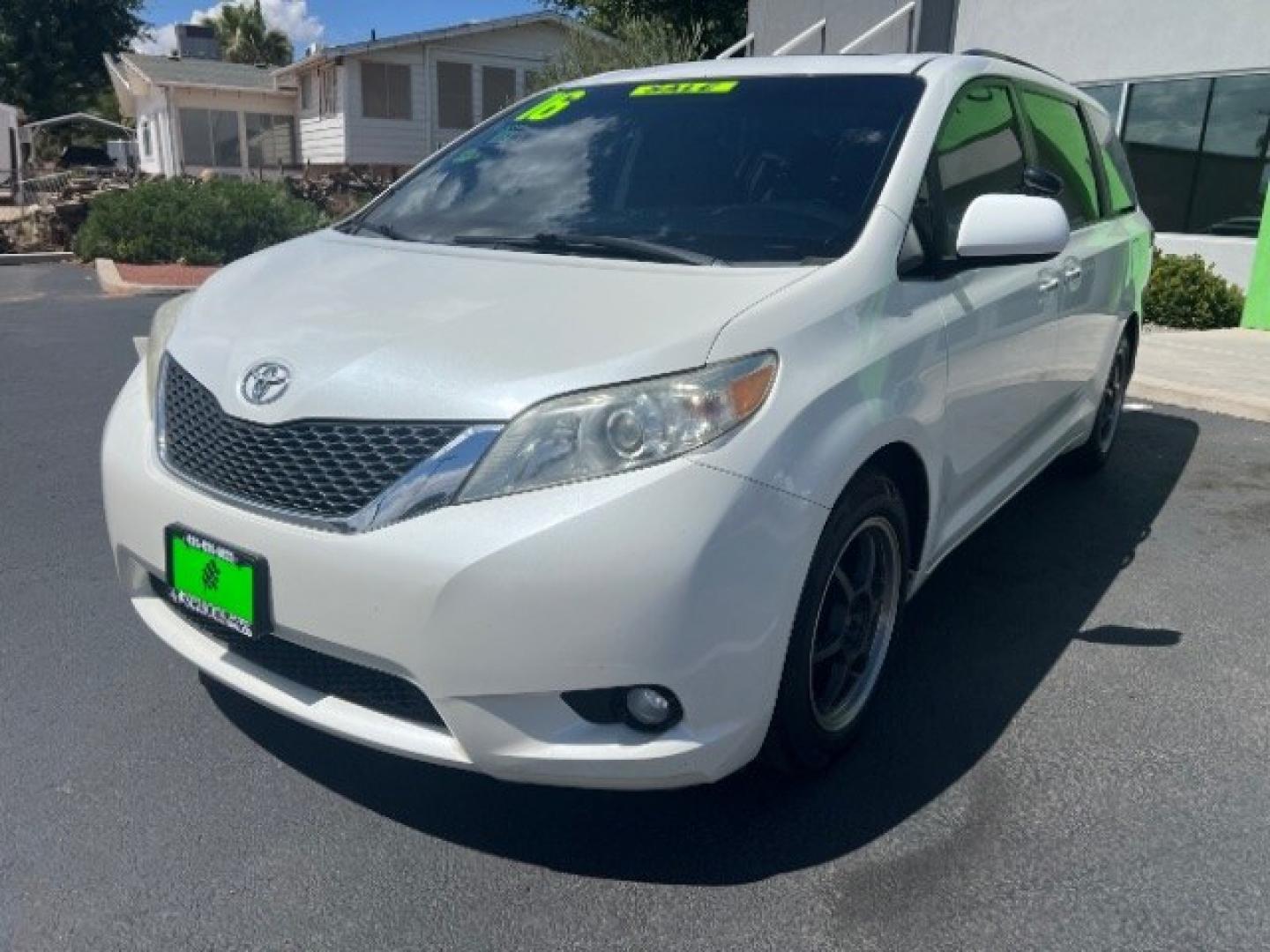2016 White /Beige Leather Toyota Sienna XLE 8 Passenger | XLE 7 Passenger | Limited 7 Passenger | XLE Premium 8 Pas (5TDYK3DC9GS) with an 3.5L V-6 DOHC engine, Automatic transmission, located at 1865 East Red Hills Pkwy, St. George, 84770, (435) 628-0023, 37.120850, -113.543640 - Versatile Southern Utah travel starts with this 2016 Toyota Sienna XLE. Its 3.5L V6 engine, automatic transmission, and front-wheel drive make it a smart fit for family trips, school runs, and long highway travel. With 107858 miles, this Sienna is ready for its next adventure. The XLE adds beige le- Photo#2