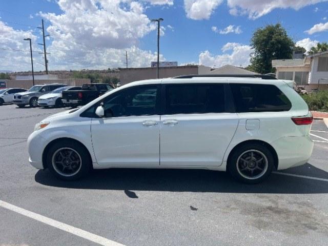 2016 White /Beige Leather Toyota Sienna XLE 8 Passenger | XLE 7 Passenger | Limited 7 Passenger | XLE Premium 8 Pas (5TDYK3DC9GS) with an 3.5L V-6 DOHC engine, Automatic transmission, located at 1865 East Red Hills Pkwy, St. George, 84770, (435) 628-0023, 37.120850, -113.543640 - We specialize in helping ALL people get the best financing available. No matter your credit score, good, bad or none we can get you an amazing rate. Had a bankruptcy, divorce, or repossessions? We give you the green light to get your credit back on the road. Low down and affordable payments that fit- Photo#3