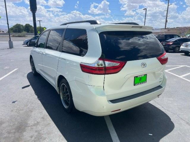 2016 White /Beige Leather Toyota Sienna XLE 8 Passenger | XLE 7 Passenger | Limited 7 Passenger | XLE Premium 8 Pas (5TDYK3DC9GS) with an 3.5L V-6 DOHC engine, Automatic transmission, located at 1865 East Red Hills Pkwy, St. George, 84770, (435) 628-0023, 37.120850, -113.543640 - We specialize in helping ALL people get the best financing available. No matter your credit score, good, bad or none we can get you an amazing rate. Had a bankruptcy, divorce, or repossessions? We give you the green light to get your credit back on the road. Low down and affordable payments that fit- Photo#4