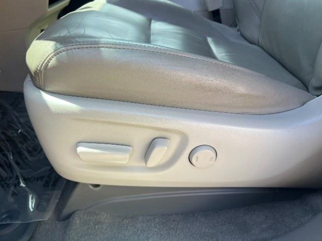 2016 White /Beige Leather Toyota Sienna XLE 8 Passenger | XLE 7 Passenger | Limited 7 Passenger | XLE Premium 8 Pas (5TDYK3DC9GS) with an 3.5L V-6 DOHC engine, Automatic transmission, located at 1865 East Red Hills Pkwy, St. George, 84770, (435) 628-0023, 37.120850, -113.543640 - We specialize in helping ALL people get the best financing available. No matter your credit score, good, bad or none we can get you an amazing rate. Had a bankruptcy, divorce, or repossessions? We give you the green light to get your credit back on the road. Low down and affordable payments that fit- Photo#13
