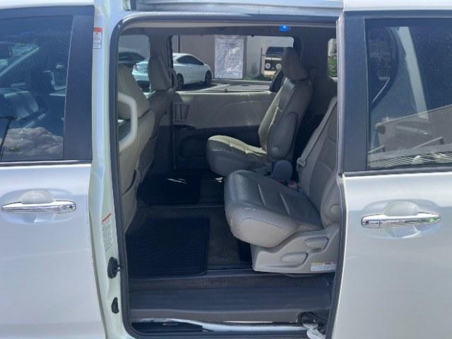 2016 White /Beige Leather Toyota Sienna XLE 8 Passenger | XLE 7 Passenger | Limited 7 Passenger | XLE Premium 8 Pas (5TDYK3DC9GS) with an 3.5L V-6 DOHC engine, Automatic transmission, located at 1865 East Red Hills Pkwy, St. George, 84770, (435) 628-0023, 37.120850, -113.543640 - We specialize in helping ALL people get the best financing available. No matter your credit score, good, bad or none we can get you an amazing rate. Had a bankruptcy, divorce, or repossessions? We give you the green light to get your credit back on the road. Low down and affordable payments that fit- Photo#19