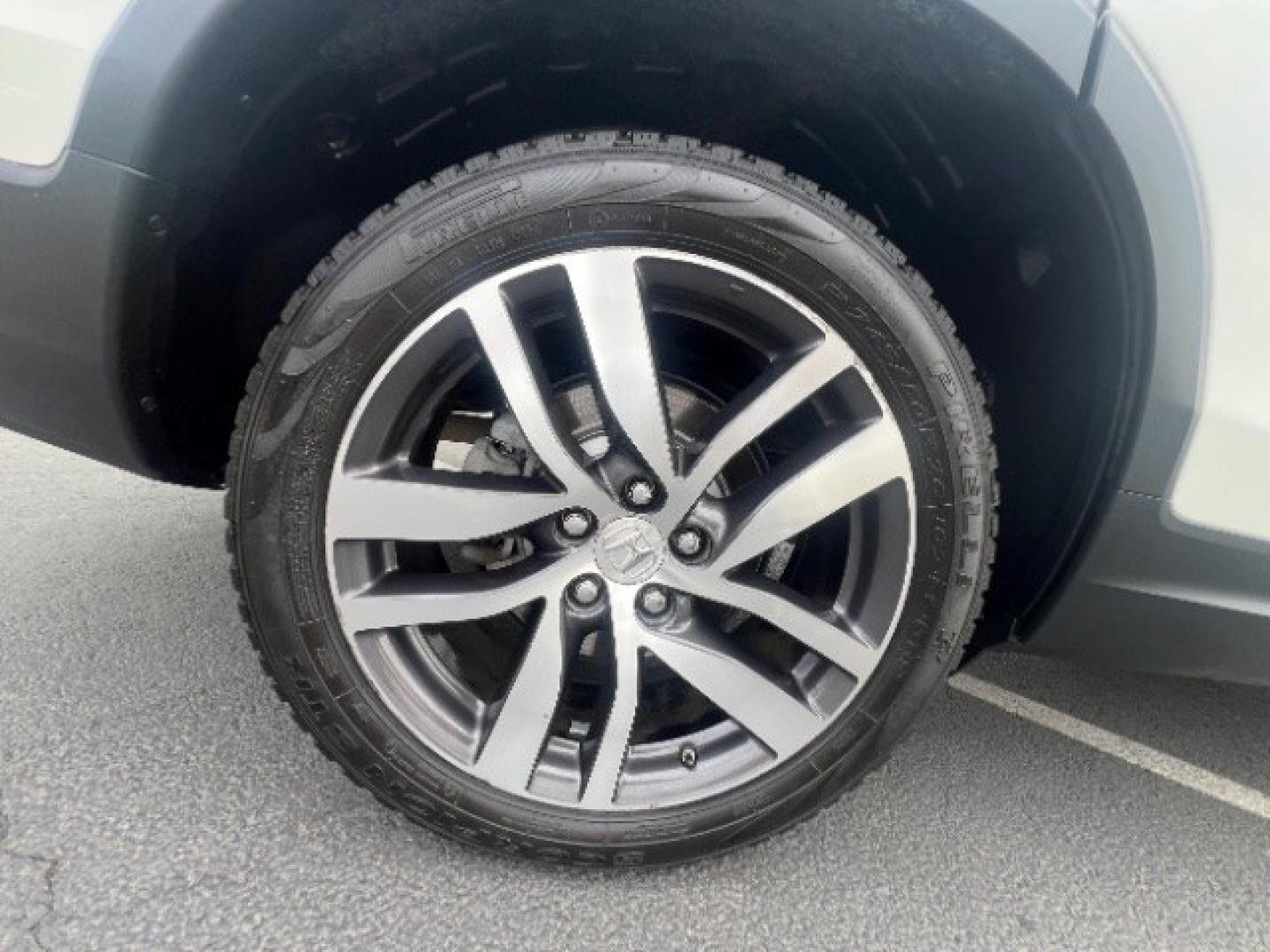 2017 White Diamond Pearl /Beige Honda Pilot Elite (5FNYF6H08HB) with an 3.5L V-6 gasoline direct injection engine, Automatic transmission, located at 1865 East Red Hills Pkwy, St. George, 84770, (435) 628-0023, 37.120850, -113.543640 - We specialize in helping ALL people get the best financing available. No matter your credit score, good, bad or none we can get you an amazing rate. Had a bankruptcy, divorce, or repossessions? We give you the green light to get your credit back on the road. Low down and affordable payments that fit- Photo#8