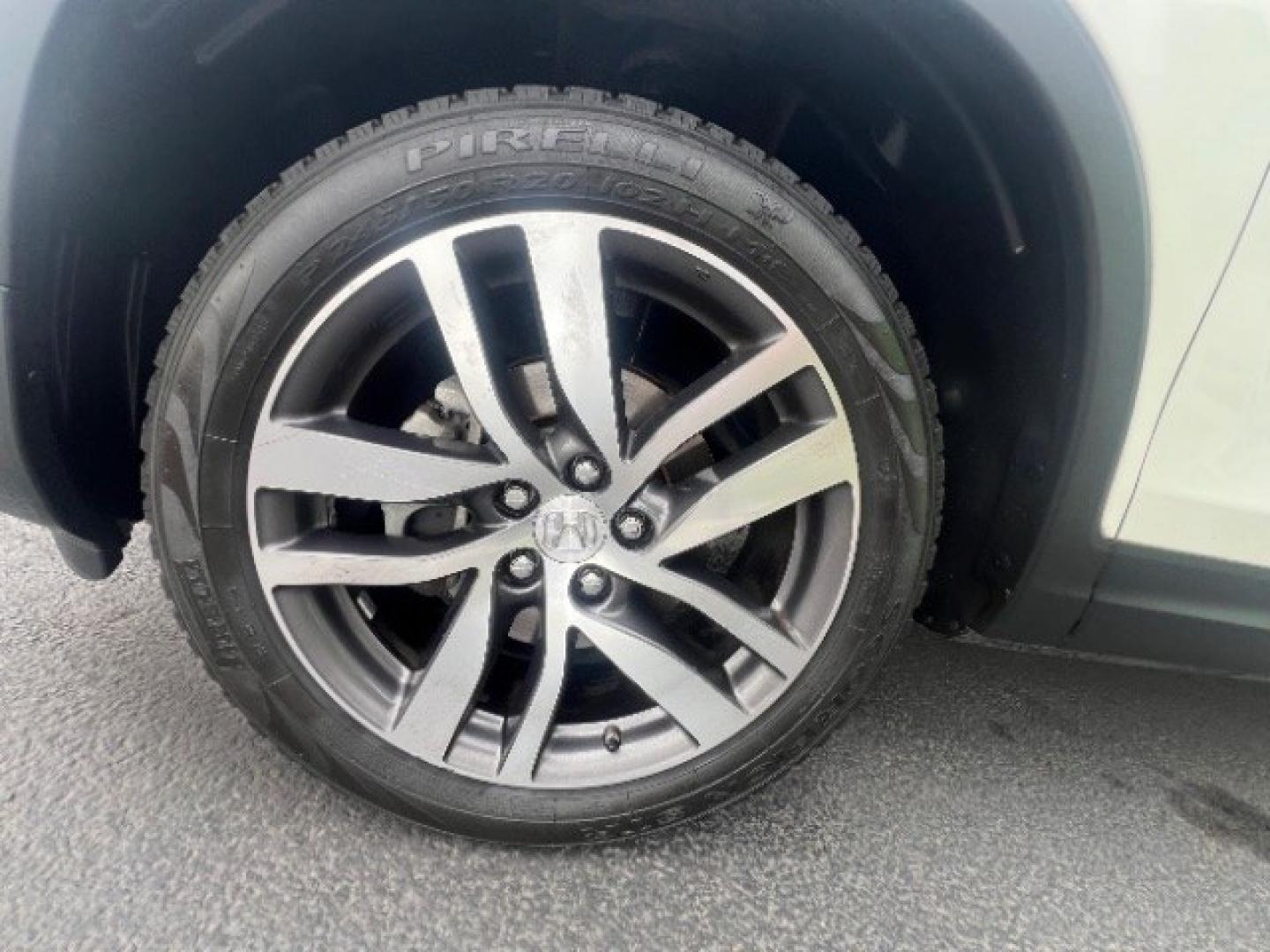 2017 White Diamond Pearl /Beige Honda Pilot Elite (5FNYF6H08HB) with an 3.5L V-6 gasoline direct injection engine, Automatic transmission, located at 1865 East Red Hills Pkwy, St. George, 84770, (435) 628-0023, 37.120850, -113.543640 - We specialize in helping ALL people get the best financing available. No matter your credit score, good, bad or none we can get you an amazing rate. Had a bankruptcy, divorce, or repossessions? We give you the green light to get your credit back on the road. Low down and affordable payments that fit- Photo#10