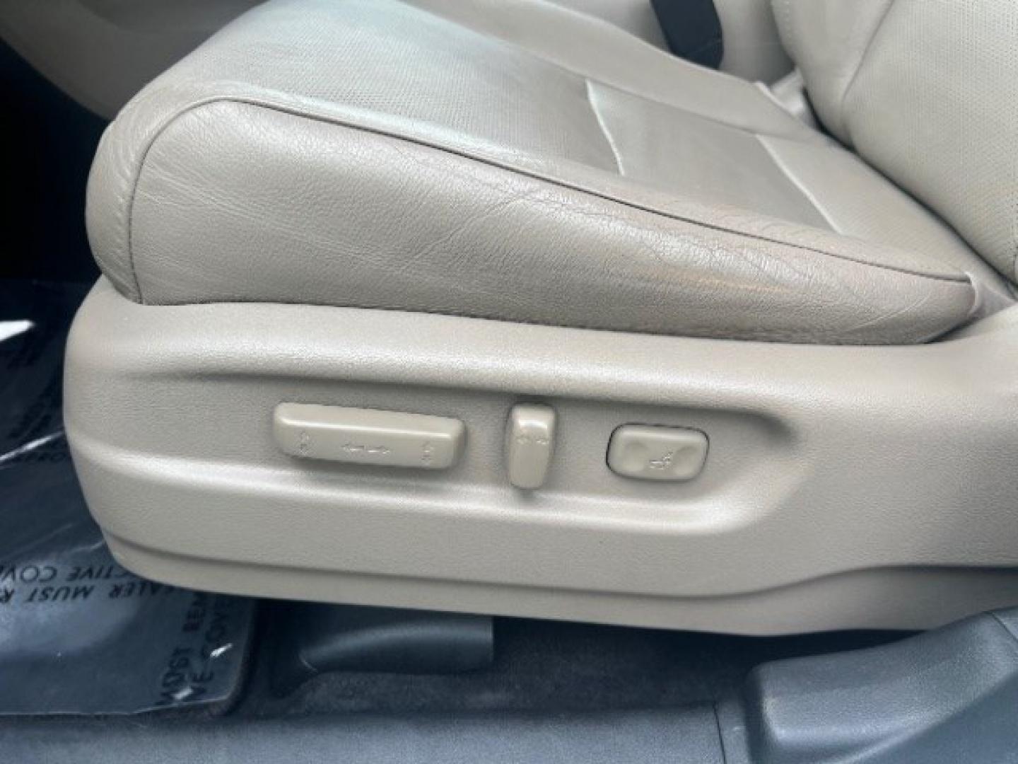 2017 White Diamond Pearl /Beige Honda Pilot Elite (5FNYF6H08HB) with an 3.5L V-6 gasoline direct injection engine, Automatic transmission, located at 1865 East Red Hills Pkwy, St. George, 84770, (435) 628-0023, 37.120850, -113.543640 - We specialize in helping ALL people get the best financing available. No matter your credit score, good, bad or none we can get you an amazing rate. Had a bankruptcy, divorce, or repossessions? We give you the green light to get your credit back on the road. Low down and affordable payments that fit- Photo#13
