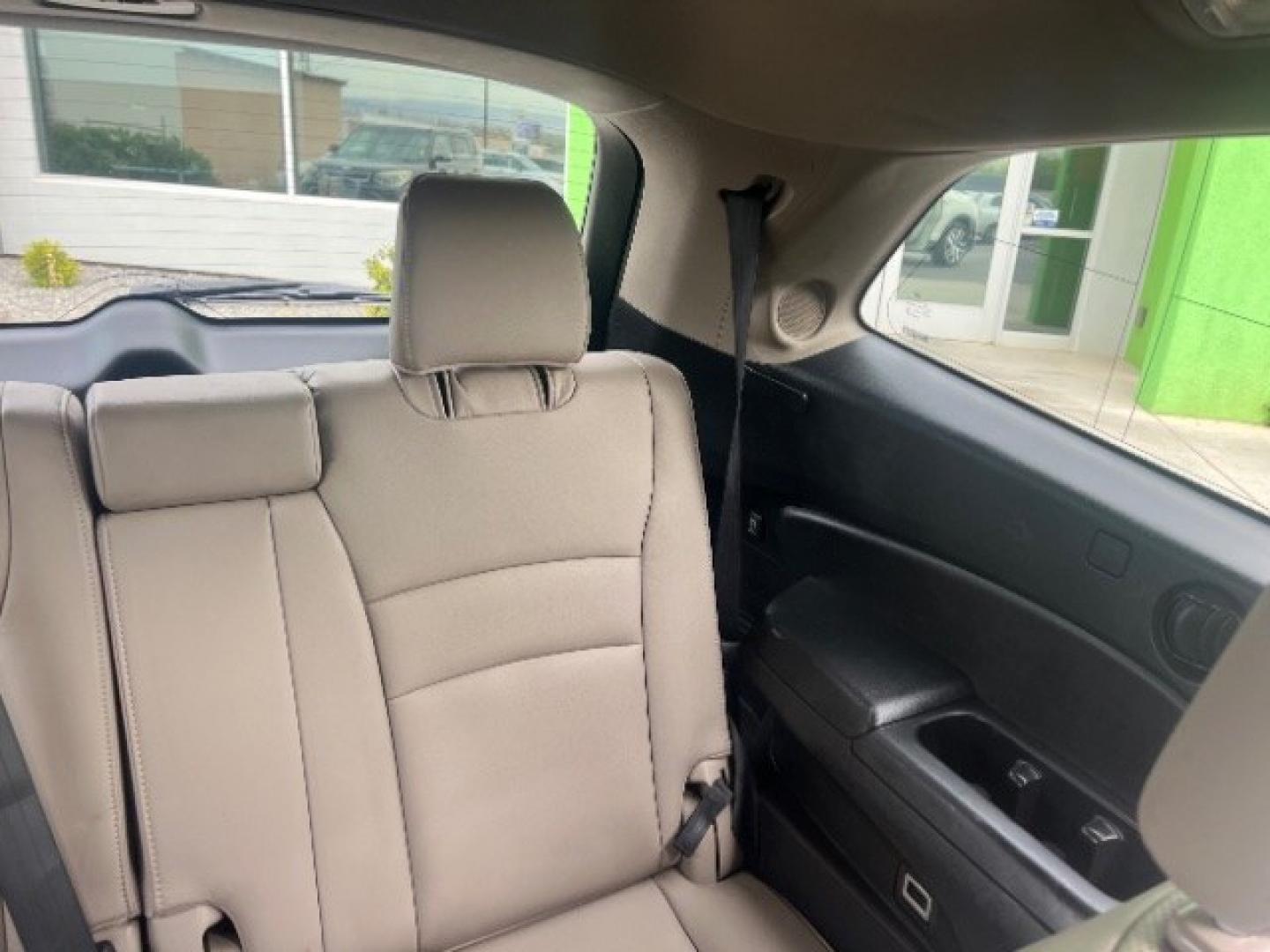 2017 White Diamond Pearl /Beige Honda Pilot Elite (5FNYF6H08HB) with an 3.5L V-6 gasoline direct injection engine, Automatic transmission, located at 1865 East Red Hills Pkwy, St. George, 84770, (435) 628-0023, 37.120850, -113.543640 - We specialize in helping ALL people get the best financing available. No matter your credit score, good, bad or none we can get you an amazing rate. Had a bankruptcy, divorce, or repossessions? We give you the green light to get your credit back on the road. Low down and affordable payments that fit- Photo#24