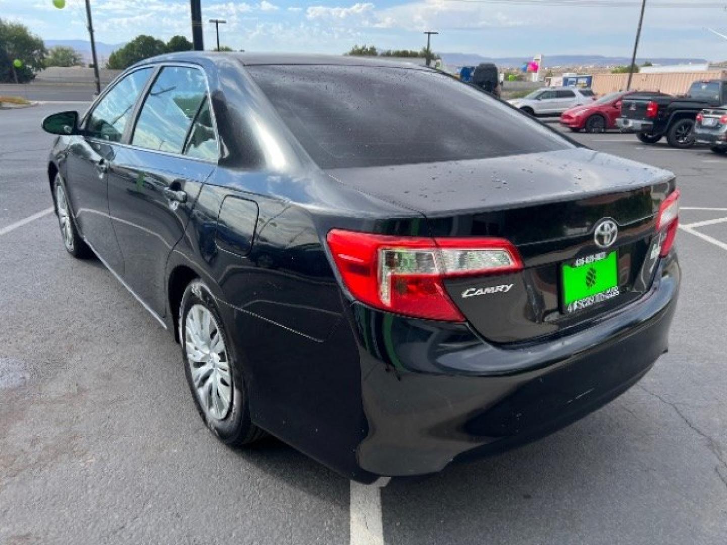 2012 Black /Gray Cloth Interior Toyota Camry Standard (4T1BF1FK0CU) with an 2.5L L4 DOHC 16V engine, 6-Speed Automatic transmission, located at 1865 East Red Hills Pkwy, St. George, 84770, (435) 628-0023, 37.120850, -113.543640 - We specialize in helping ALL people get the best financing available. No matter your credit score, good, bad or none we can get you an amazing rate. Had a bankruptcy, divorce, or repossessions? We give you the green light to get your credit back on the road. Low down and affordable payments that fit- Photo#4