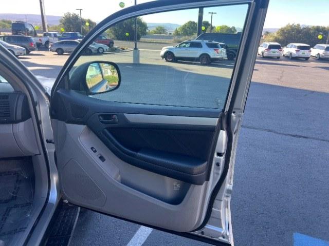 2006 Titanium Metallic /Stone Toyota 4Runner SR5 V6 | SR5 Sport V6 (JTEZU14R168) with an 4L V-6 DOHC engine, Automatic transmission, located at 1865 East Red Hills Pkwy, St. George, 84770, (435) 628-0023, 37.120850, -113.543640 - We specialize in helping ALL people get the best financing available. No matter your credit score, good, bad or none we can get you an amazing rate. Had a bankruptcy, divorce, or repossessions? We give you the green light to get your credit back on the road. Low down and affordable payments that fit- Photo#25