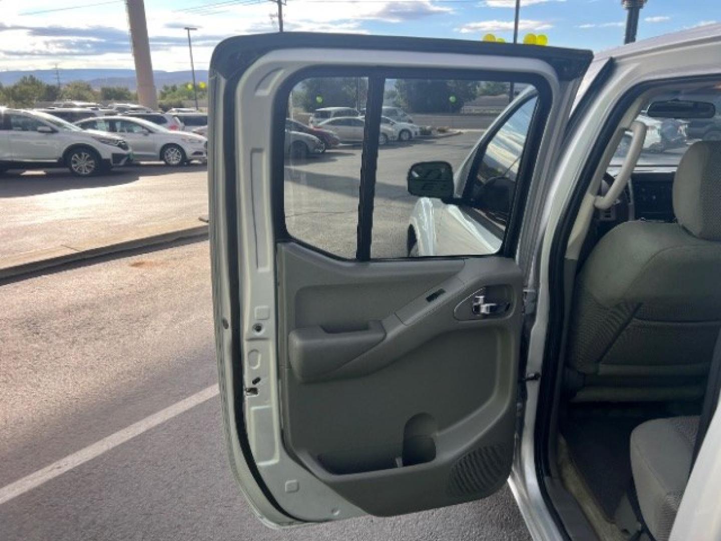 2014 Brilliant Silver /Steel Nissan Frontier S | SV | Desert Runner | SL (1N6AD0ER2EN) with an VQ 4L V-6 DOHC engine, Automatic transmission, located at 1865 East Red Hills Pkwy, St. George, 84770, (435) 628-0023, 37.120850, -113.543640 - Versatile Southern Utah travel starts with this 2014 Nissan Frontier SV Crew Cab. Its 4.0L V6 engine, automatic transmission, and 4x2 drivetrain make it a smart fit for workdays, weekend projects, and light towing. With 134310 miles, this Frontier is ready for its next adventure. The SV Crew Cab ad- Photo#20