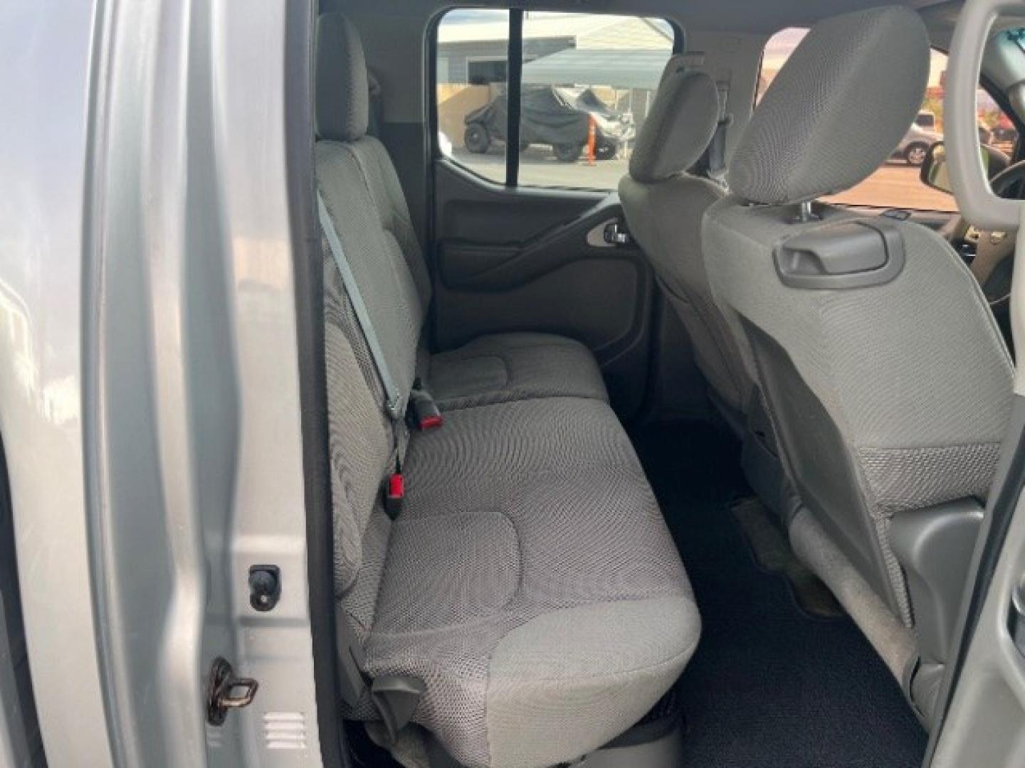 2014 Brilliant Silver /Steel Nissan Frontier S | SV | Desert Runner | SL (1N6AD0ER2EN) with an VQ 4L V-6 DOHC engine, Automatic transmission, located at 1865 East Red Hills Pkwy, St. George, 84770, (435) 628-0023, 37.120850, -113.543640 - Versatile Southern Utah travel starts with this 2014 Nissan Frontier SV Crew Cab. Its 4.0L V6 engine, automatic transmission, and 4x2 drivetrain make it a smart fit for workdays, weekend projects, and light towing. With 134310 miles, this Frontier is ready for its next adventure. The SV Crew Cab ad- Photo#25