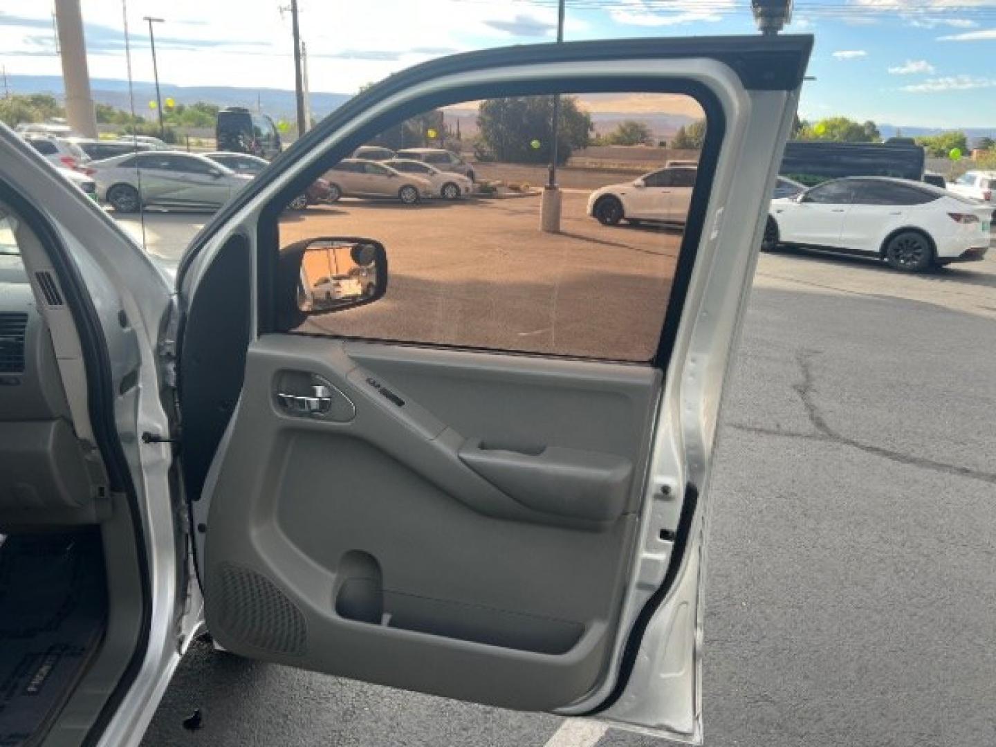 2014 Brilliant Silver /Steel Nissan Frontier S | SV | Desert Runner | SL (1N6AD0ER2EN) with an VQ 4L V-6 DOHC engine, Automatic transmission, located at 1865 East Red Hills Pkwy, St. George, 84770, (435) 628-0023, 37.120850, -113.543640 - Versatile Southern Utah travel starts with this 2014 Nissan Frontier SV Crew Cab. Its 4.0L V6 engine, automatic transmission, and 4x2 drivetrain make it a smart fit for workdays, weekend projects, and light towing. With 134310 miles, this Frontier is ready for its next adventure. The SV Crew Cab ad- Photo#26