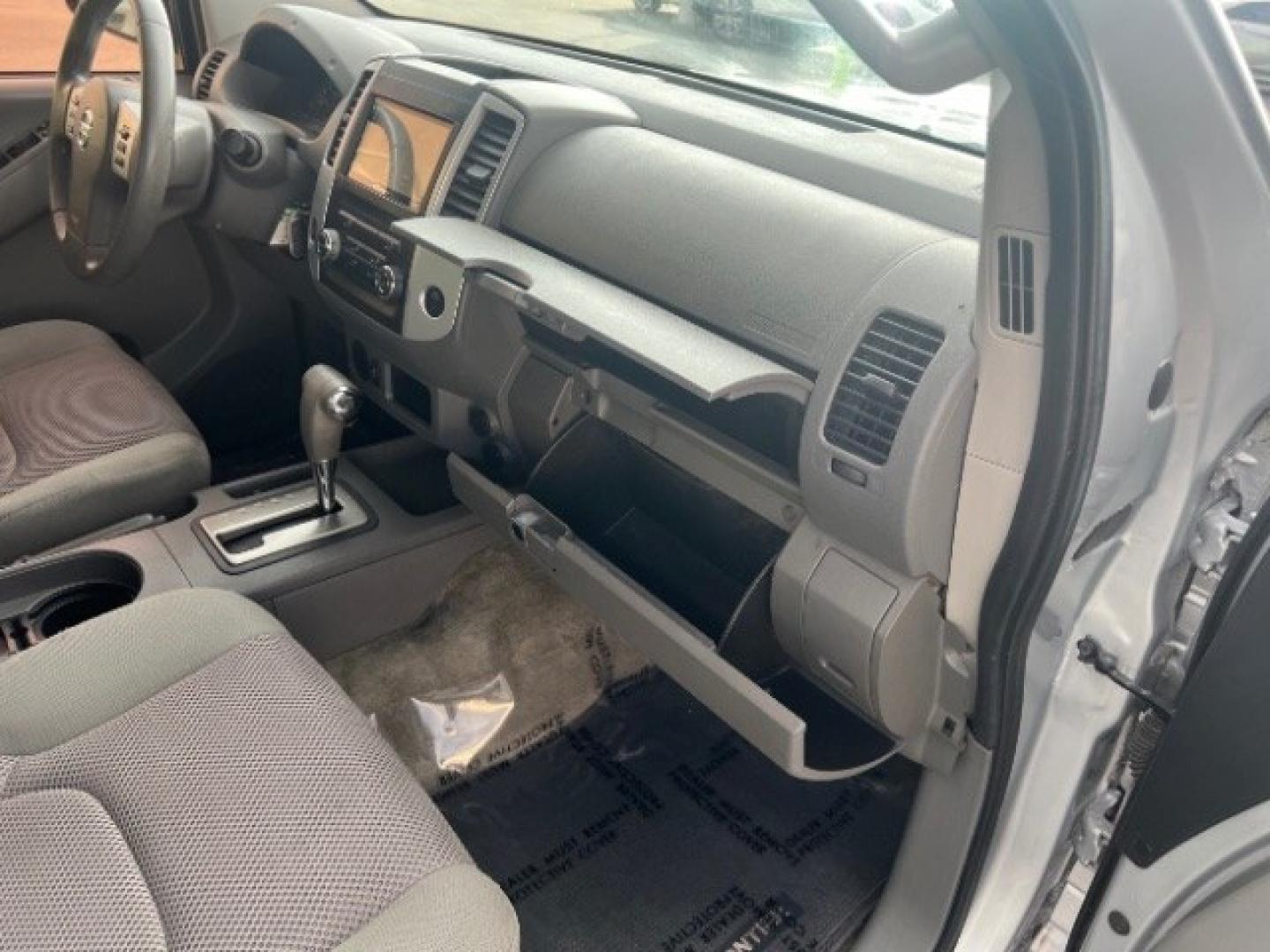 2014 Brilliant Silver /Steel Nissan Frontier S | SV | Desert Runner | SL (1N6AD0ER2EN) with an VQ 4L V-6 DOHC engine, Automatic transmission, located at 1865 East Red Hills Pkwy, St. George, 84770, (435) 628-0023, 37.120850, -113.543640 - Versatile Southern Utah travel starts with this 2014 Nissan Frontier SV Crew Cab. Its 4.0L V6 engine, automatic transmission, and 4x2 drivetrain make it a smart fit for workdays, weekend projects, and light towing. With 134310 miles, this Frontier is ready for its next adventure. The SV Crew Cab ad- Photo#28