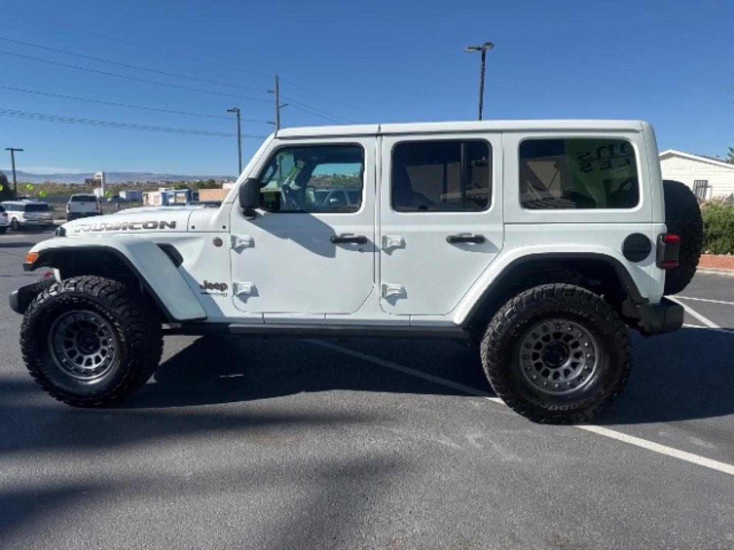 2018 Bright White Clearcoat /Black Jeep Wrangler Unlimited Rubicon 4x4 (1C4HJXFG1JW) with an Pentastar 3.6L V-6 DOHC engine, Automatic transmission, located at 1865 East Red Hills Pkwy, St. George, 84770, (435) 628-0023, 37.120850, -113.543640 - Versatile Southern Utah travel starts with this 2018 Jeep Wrangler Unlimited Rubicon 4x4. Its 3.6L V6 engine, automatic transmission, and 4x4 drivetrain make it a smart fit for trail runs, canyon weekends, and everyday driving. With 86206 miles, this Wrangler is ready for its next adventure. The Ru- Photo#3