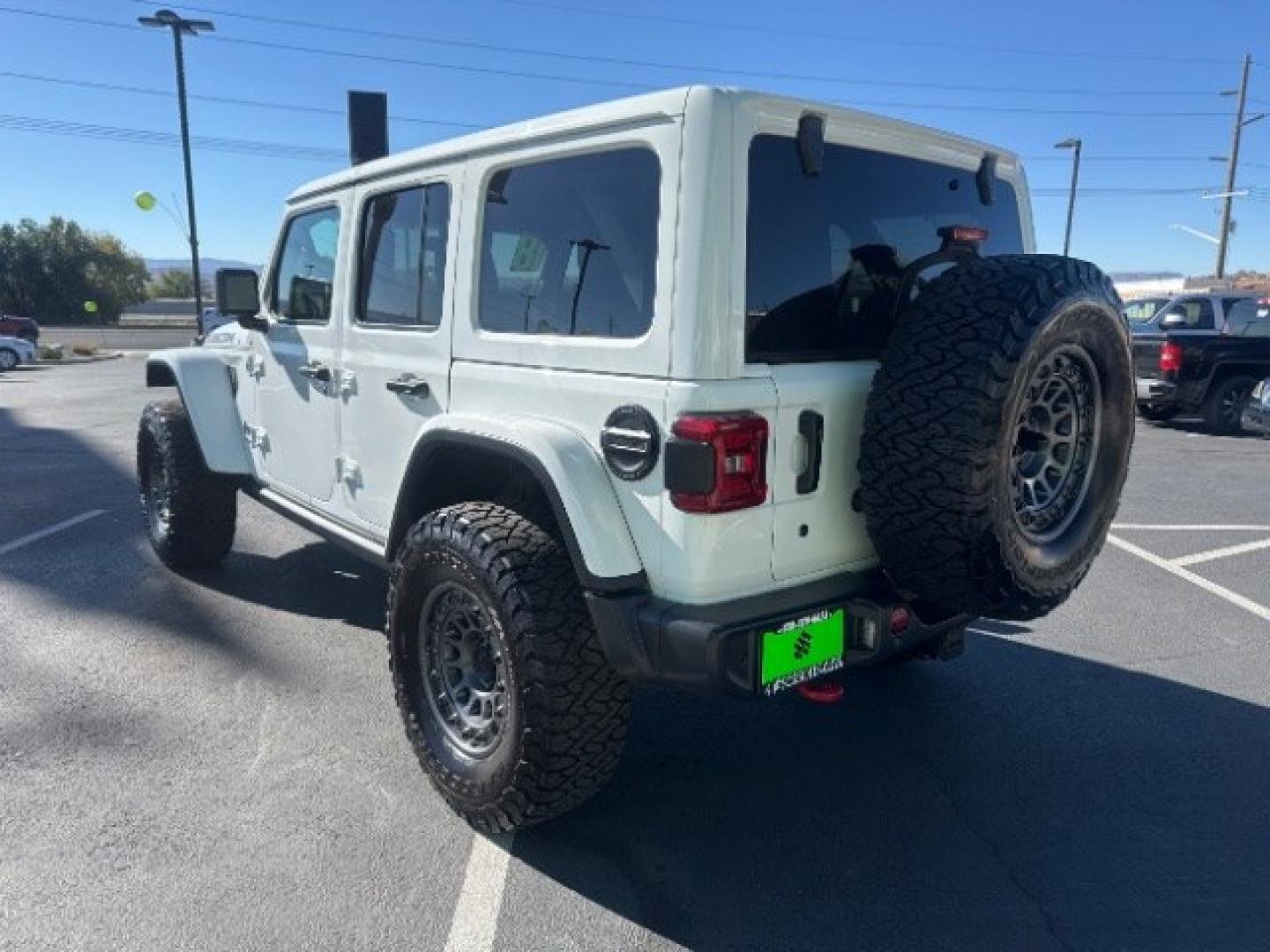 2018 Bright White Clearcoat /Black Jeep Wrangler Unlimited Rubicon 4x4 (1C4HJXFG1JW) with an Pentastar 3.6L V-6 DOHC engine, Automatic transmission, located at 1865 East Red Hills Pkwy, St. George, 84770, (435) 628-0023, 37.120850, -113.543640 - Versatile Southern Utah travel starts with this 2018 Jeep Wrangler Unlimited Rubicon 4x4. Its 3.6L V6 engine, automatic transmission, and 4x4 drivetrain make it a smart fit for trail runs, canyon weekends, and everyday driving. With 86206 miles, this Wrangler is ready for its next adventure. The Ru- Photo#4