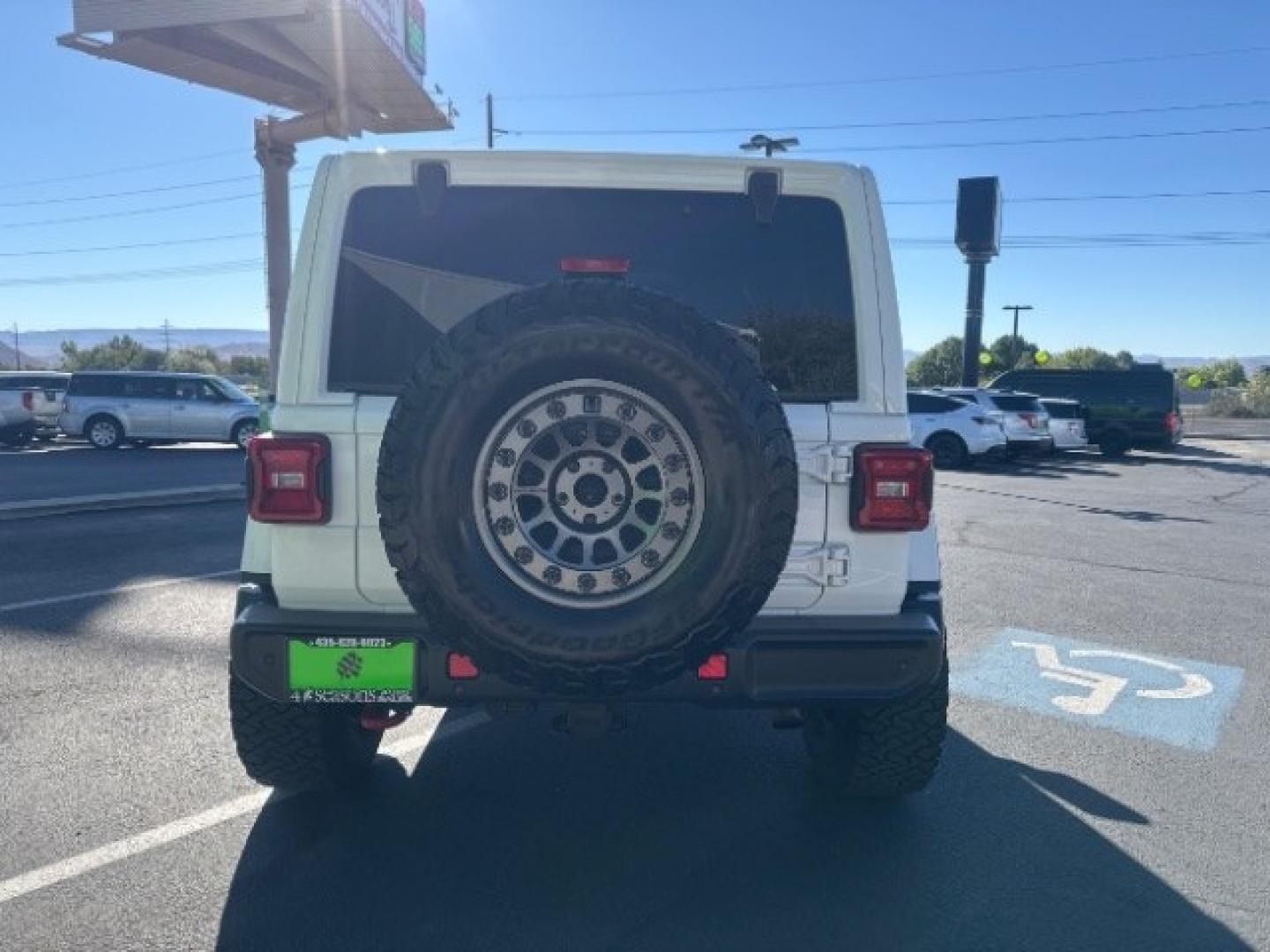 2018 Bright White Clearcoat /Black Jeep Wrangler Unlimited Rubicon 4x4 (1C4HJXFG1JW) with an Pentastar 3.6L V-6 DOHC engine, Automatic transmission, located at 1865 East Red Hills Pkwy, St. George, 84770, (435) 628-0023, 37.120850, -113.543640 - Versatile Southern Utah travel starts with this 2018 Jeep Wrangler Unlimited Rubicon 4x4. Its 3.6L V6 engine, automatic transmission, and 4x4 drivetrain make it a smart fit for trail runs, canyon weekends, and everyday driving. With 86206 miles, this Wrangler is ready for its next adventure. The Ru- Photo#5