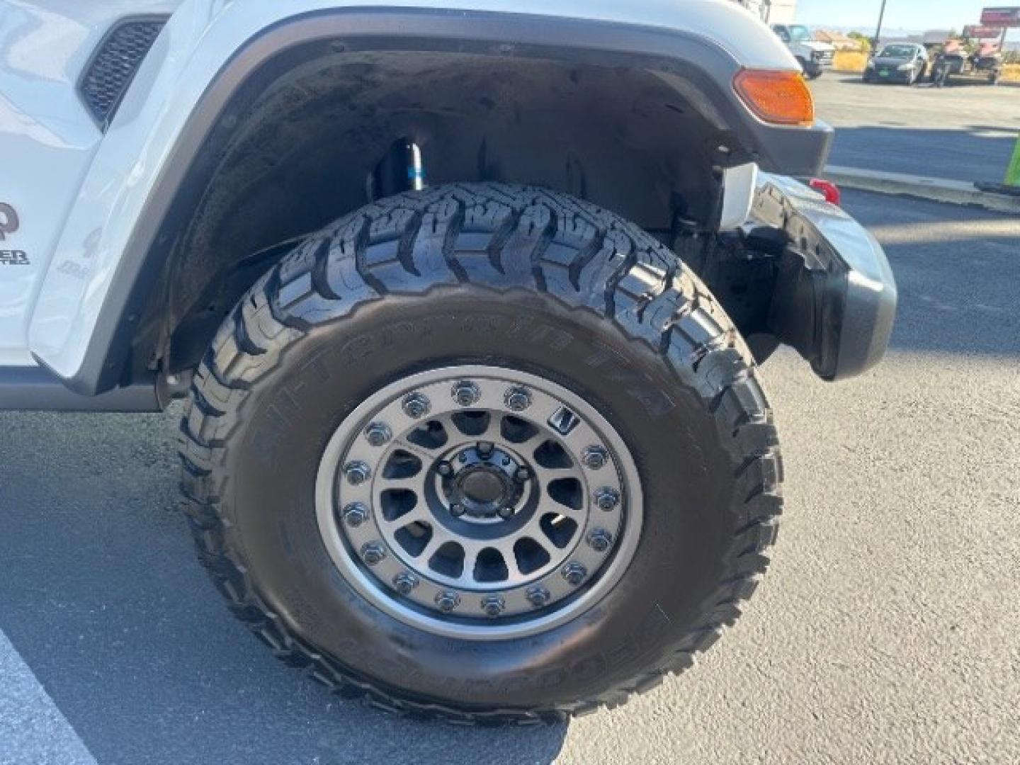 2018 Bright White Clearcoat /Black Jeep Wrangler Unlimited Rubicon 4x4 (1C4HJXFG1JW) with an Pentastar 3.6L V-6 DOHC engine, Automatic transmission, located at 1865 East Red Hills Pkwy, St. George, 84770, (435) 628-0023, 37.120850, -113.543640 - Versatile Southern Utah travel starts with this 2018 Jeep Wrangler Unlimited Rubicon 4x4. Its 3.6L V6 engine, automatic transmission, and 4x4 drivetrain make it a smart fit for trail runs, canyon weekends, and everyday driving. With 86206 miles, this Wrangler is ready for its next adventure. The Ru- Photo#8