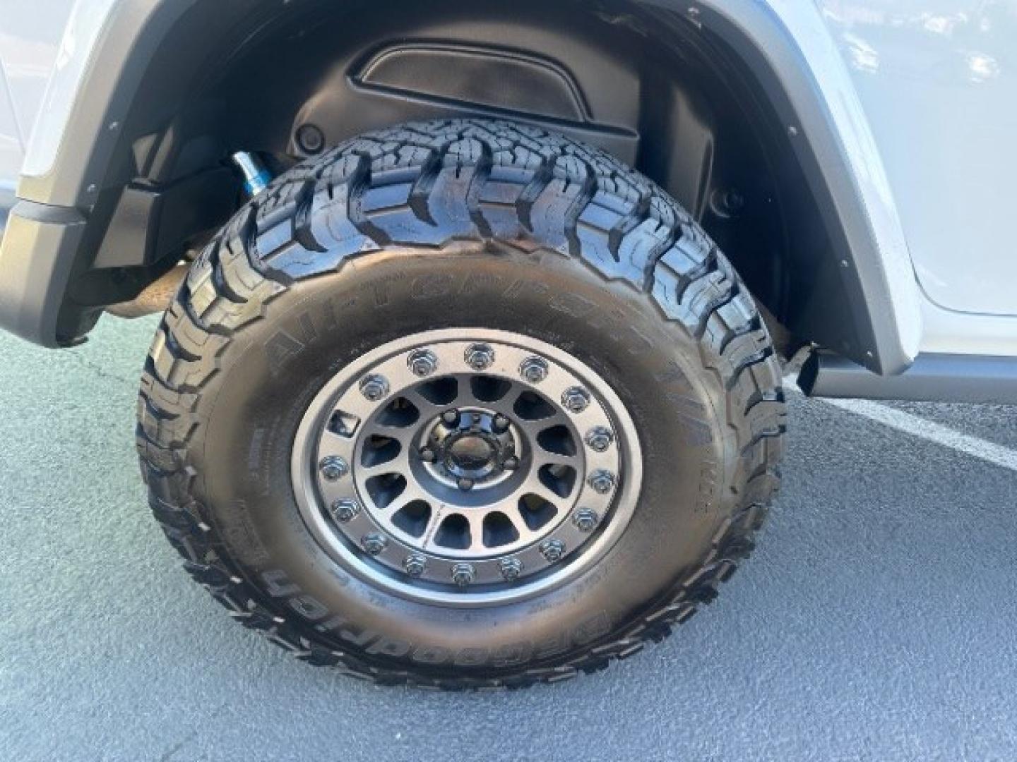 2018 Bright White Clearcoat /Black Jeep Wrangler Unlimited Rubicon 4x4 (1C4HJXFG1JW) with an Pentastar 3.6L V-6 DOHC engine, Automatic transmission, located at 1865 East Red Hills Pkwy, St. George, 84770, (435) 628-0023, 37.120850, -113.543640 - Versatile Southern Utah travel starts with this 2018 Jeep Wrangler Unlimited Rubicon 4x4. Its 3.6L V6 engine, automatic transmission, and 4x4 drivetrain make it a smart fit for trail runs, canyon weekends, and everyday driving. With 86206 miles, this Wrangler is ready for its next adventure. The Ru- Photo#9