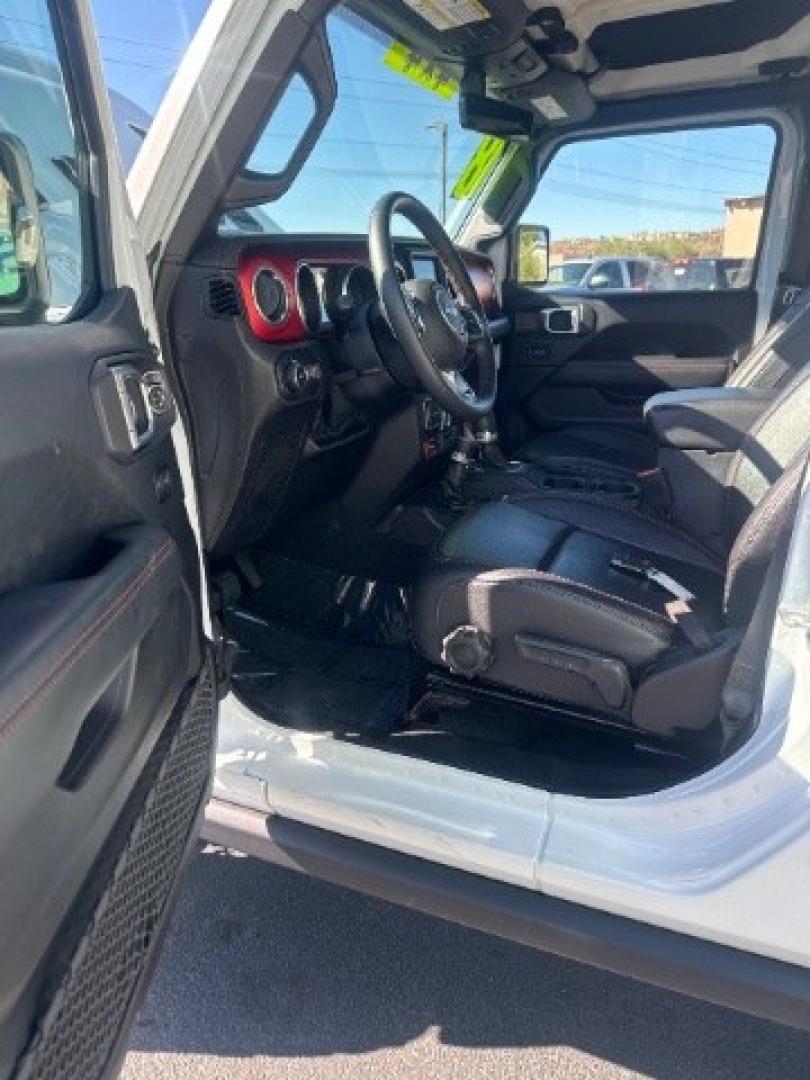 2018 Bright White Clearcoat /Black Jeep Wrangler Unlimited Rubicon 4x4 (1C4HJXFG1JW) with an Pentastar 3.6L V-6 DOHC engine, Automatic transmission, located at 1865 East Red Hills Pkwy, St. George, 84770, (435) 628-0023, 37.120850, -113.543640 - Versatile Southern Utah travel starts with this 2018 Jeep Wrangler Unlimited Rubicon 4x4. Its 3.6L V6 engine, automatic transmission, and 4x4 drivetrain make it a smart fit for trail runs, canyon weekends, and everyday driving. With 86206 miles, this Wrangler is ready for its next adventure. The Ru- Photo#16