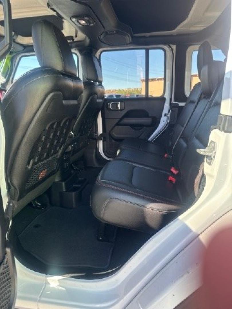 2018 Bright White Clearcoat /Black Jeep Wrangler Unlimited Rubicon 4x4 (1C4HJXFG1JW) with an Pentastar 3.6L V-6 DOHC engine, Automatic transmission, located at 1865 East Red Hills Pkwy, St. George, 84770, (435) 628-0023, 37.120850, -113.543640 - Versatile Southern Utah travel starts with this 2018 Jeep Wrangler Unlimited Rubicon 4x4. Its 3.6L V6 engine, automatic transmission, and 4x4 drivetrain make it a smart fit for trail runs, canyon weekends, and everyday driving. With 86206 miles, this Wrangler is ready for its next adventure. The Ru- Photo#17