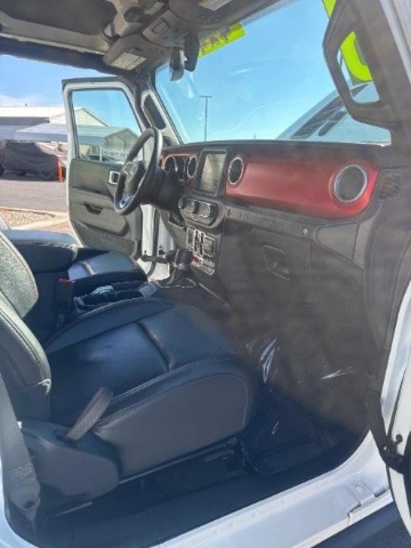 2018 Bright White Clearcoat /Black Jeep Wrangler Unlimited Rubicon 4x4 (1C4HJXFG1JW) with an Pentastar 3.6L V-6 DOHC engine, Automatic transmission, located at 1865 East Red Hills Pkwy, St. George, 84770, (435) 628-0023, 37.120850, -113.543640 - Versatile Southern Utah travel starts with this 2018 Jeep Wrangler Unlimited Rubicon 4x4. Its 3.6L V6 engine, automatic transmission, and 4x4 drivetrain make it a smart fit for trail runs, canyon weekends, and everyday driving. With 86206 miles, this Wrangler is ready for its next adventure. The Ru- Photo#23