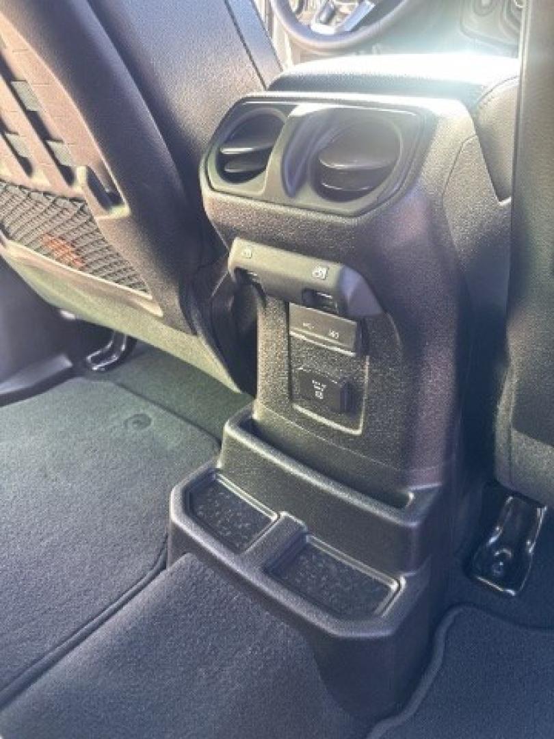 2018 Bright White Clearcoat /Black Jeep Wrangler Unlimited Rubicon 4x4 (1C4HJXFG1JW) with an Pentastar 3.6L V-6 DOHC engine, Automatic transmission, located at 1865 East Red Hills Pkwy, St. George, 84770, (435) 628-0023, 37.120850, -113.543640 - Versatile Southern Utah travel starts with this 2018 Jeep Wrangler Unlimited Rubicon 4x4. Its 3.6L V6 engine, automatic transmission, and 4x4 drivetrain make it a smart fit for trail runs, canyon weekends, and everyday driving. With 86206 miles, this Wrangler is ready for its next adventure. The Ru- Photo#24