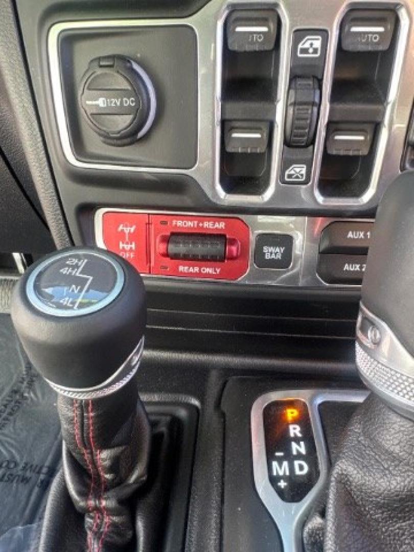 2018 Bright White Clearcoat /Black Jeep Wrangler Unlimited Rubicon 4x4 (1C4HJXFG1JW) with an Pentastar 3.6L V-6 DOHC engine, Automatic transmission, located at 1865 East Red Hills Pkwy, St. George, 84770, (435) 628-0023, 37.120850, -113.543640 - Versatile Southern Utah travel starts with this 2018 Jeep Wrangler Unlimited Rubicon 4x4. Its 3.6L V6 engine, automatic transmission, and 4x4 drivetrain make it a smart fit for trail runs, canyon weekends, and everyday driving. With 86206 miles, this Wrangler is ready for its next adventure. The Ru- Photo#30