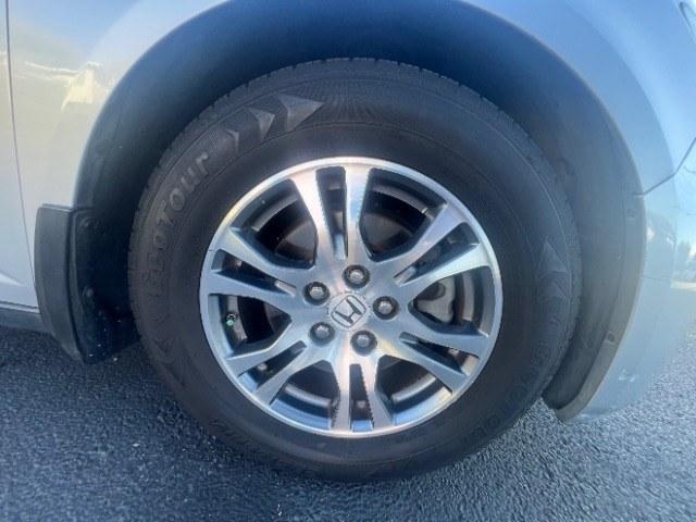 2013 Alabaster Silver Metallic /Truffle Honda Odyssey EX-L (5FNRL5H65DB) with an 3.5L V-6 i-VTEC variable valve control engine, Automatic transmission, located at 940 North Main Street, Cedar City, UT, 84720, (435) 628-0023, 37.692936, -113.061897 - Versatile Southern Utah travel starts with this 2013 Honda Odyssey EX-L. Its 3.5L V6, automatic transmission, and front-wheel drive make it a smart fit for school runs, family trips, and Southern Utah road adventures. With 137,530 miles, this Odyssey is ready for its next adventure. The EX-L adds T- Photo#8