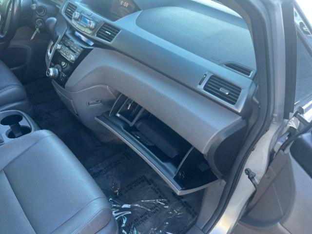 2013 Alabaster Silver Metallic /Truffle Honda Odyssey EX-L (5FNRL5H65DB) with an 3.5L V-6 i-VTEC variable valve control engine, Automatic transmission, located at 940 North Main Street, Cedar City, UT, 84720, (435) 628-0023, 37.692936, -113.061897 - Versatile Southern Utah travel starts with this 2013 Honda Odyssey EX-L. Its 3.5L V6, automatic transmission, and front-wheel drive make it a smart fit for school runs, family trips, and Southern Utah road adventures. With 137,530 miles, this Odyssey is ready for its next adventure. The EX-L adds T- Photo#28