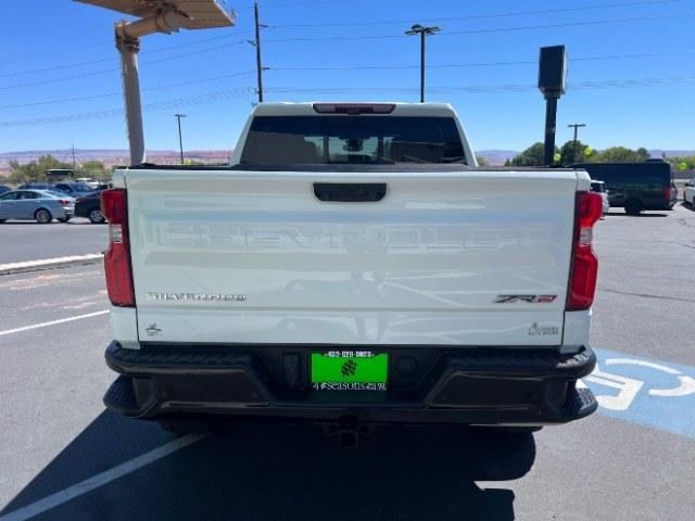 2023 Summit White /Jet Black/Graystone Chevrolet Silverado 1500 4WD Crew Cab Short Bed ZR2 (3GCUDHEL3PG) with an EcoTec3 6.2L V-8 direct injection engine, Automatic transmission, located at 1865 East Red Hills Pkwy, St. George, 84770, (435) 628-0023, 37.120850, -113.543640- Photo#5