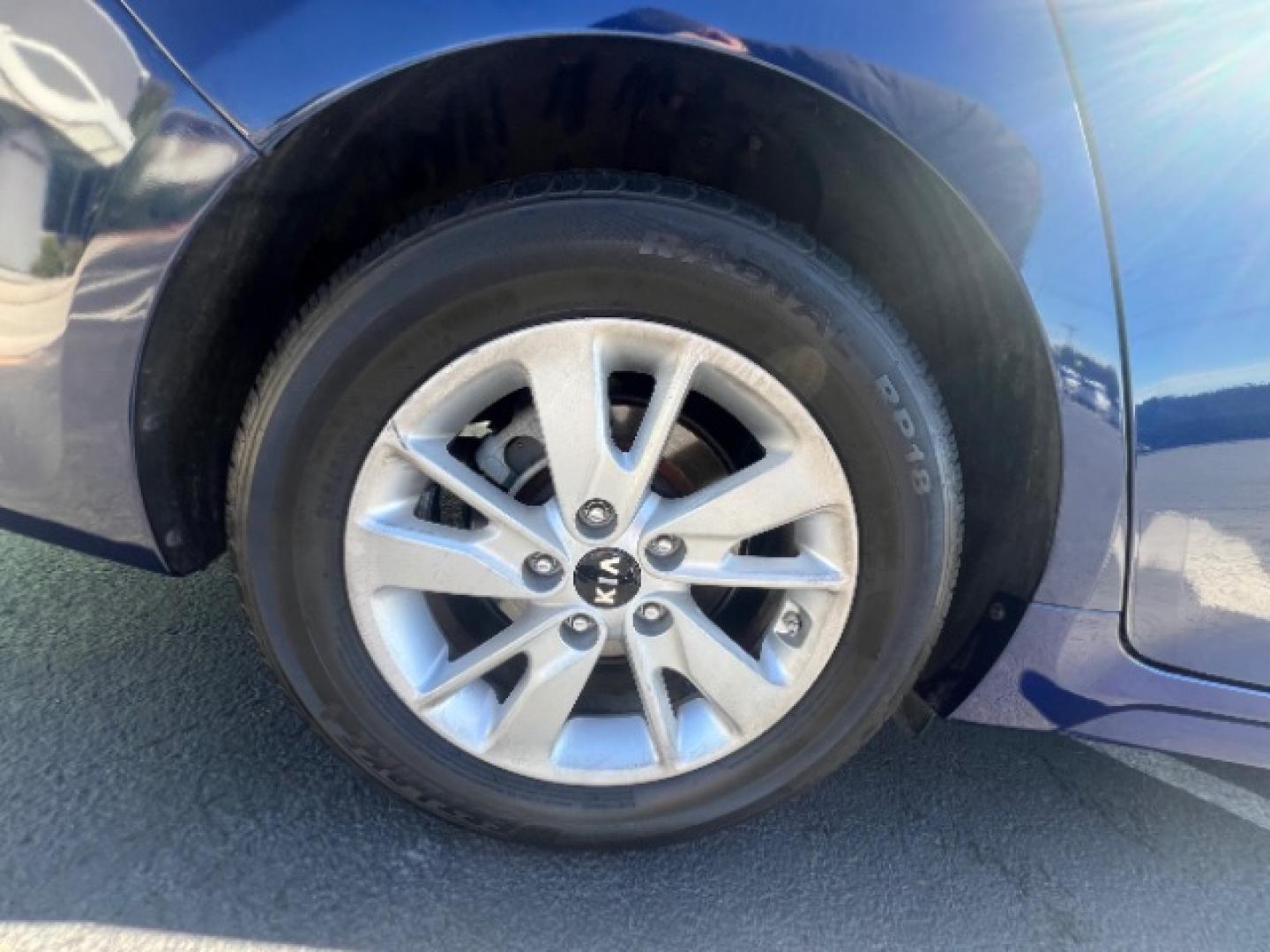 2017 Horizon Blue /Black Kia Optima LX (5XXGT4L36HG) with an Theta II 2.4L I-4 direct injection engine, Automatic transmission, located at 1865 East Red Hills Pkwy, St. George, 84770, (435) 628-0023, 37.120850, -113.543640 - Want a comfortable sedan that won't punish you at the pump? This 2017 Kia Optima LX brings Kia's 2.4L four-cylinder and front-wheel drive - a smooth daily driver for Southern Utah commuting and weekend trips. We specialize in in-house financing and work with all credit types - good, fair, challenge- Photo#11