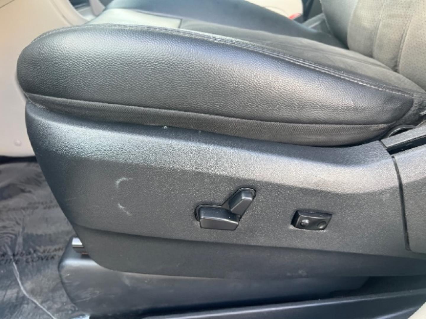 2019 Granite Pearlcoat /Black/Light Graystone Dodge Grand Caravan SXT (2C4RDGCG8KR) with an Pentastar 3.6L V-6 DOHC engine, Automatic transmission, located at 1865 East Red Hills Pkwy, St. George, 84770, (435) 628-0023, 37.120850, -113.543640- Photo#13