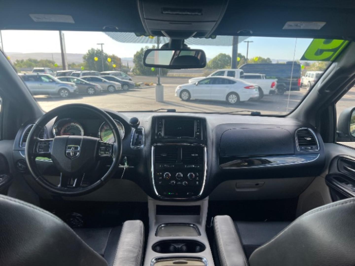 2019 Granite Pearlcoat /Black/Light Graystone Dodge Grand Caravan SXT (2C4RDGCG8KR) with an Pentastar 3.6L V-6 DOHC engine, Automatic transmission, located at 1865 East Red Hills Pkwy, St. George, 84770, (435) 628-0023, 37.120850, -113.543640- Photo#20
