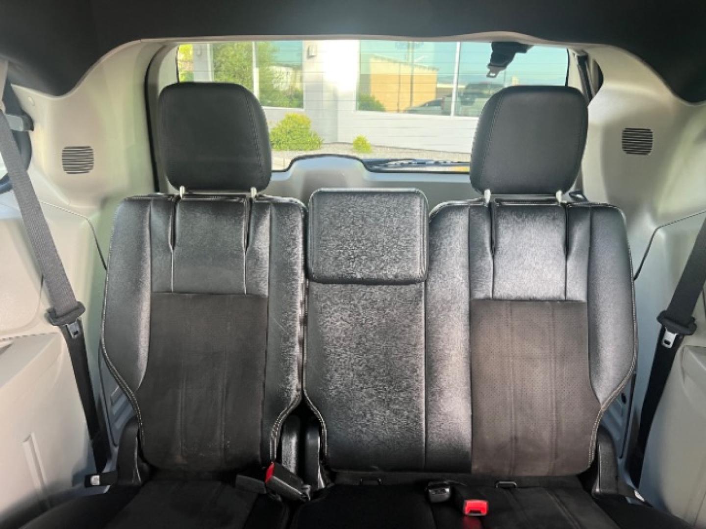 2019 Granite Pearlcoat /Black/Light Graystone Dodge Grand Caravan SXT (2C4RDGCG8KR) with an Pentastar 3.6L V-6 DOHC engine, Automatic transmission, located at 1865 East Red Hills Pkwy, St. George, 84770, (435) 628-0023, 37.120850, -113.543640- Photo#22
