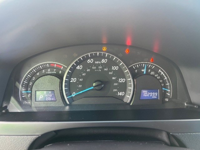 2014 Super White /Ivory Toyota Camry L | LE | XLE | SE | SE Sport (4T4BF1FK0ER) with an 2.5L I-4 DOHC engine, Automatic transmission, located at 1865 East Red Hills Pkwy, St. George, 84770, (435) 628-0023, 37.120850, -113.543640 - Versatile Southern Utah travel starts with this 2014 Toyota Camry. Its 2.5L 4-cylinder engine, automatic transmission, and front-wheel drive make it a smart fit for commuting, family errands, road trips, and everyday driving. With 102,927 miles, this Camry is ready for its next adventure. The selec- Photo#16