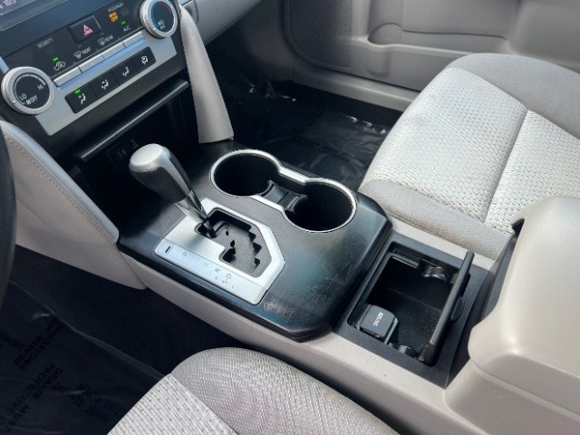 2014 Super White /Ivory Toyota Camry L | LE | XLE | SE | SE Sport (4T4BF1FK0ER) with an 2.5L I-4 DOHC engine, Automatic transmission, located at 1865 East Red Hills Pkwy, St. George, 84770, (435) 628-0023, 37.120850, -113.543640 - Versatile Southern Utah travel starts with this 2014 Toyota Camry. Its 2.5L 4-cylinder engine, automatic transmission, and front-wheel drive make it a smart fit for commuting, family errands, road trips, and everyday driving. With 102,927 miles, this Camry is ready for its next adventure. The selec- Photo#18