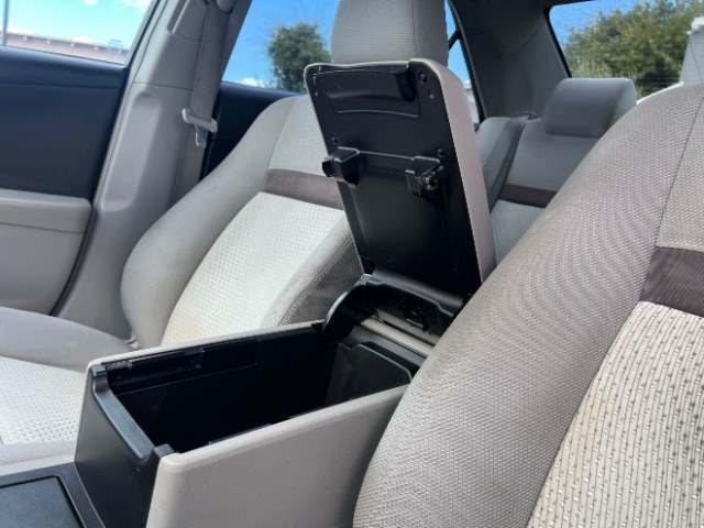 2014 Super White /Ivory Toyota Camry L | LE | XLE | SE | SE Sport (4T4BF1FK0ER) with an 2.5L I-4 DOHC engine, Automatic transmission, located at 1865 East Red Hills Pkwy, St. George, 84770, (435) 628-0023, 37.120850, -113.543640 - Versatile Southern Utah travel starts with this 2014 Toyota Camry. Its 2.5L 4-cylinder engine, automatic transmission, and front-wheel drive make it a smart fit for commuting, family errands, road trips, and everyday driving. With 102,927 miles, this Camry is ready for its next adventure. The selec- Photo#19