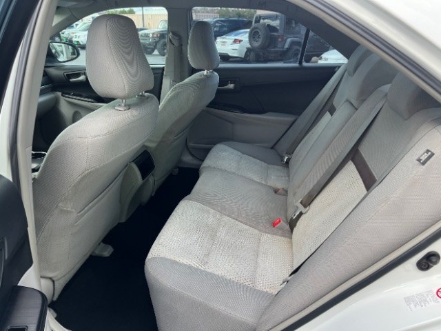2014 Super White /Ivory Toyota Camry L | LE | XLE | SE | SE Sport (4T4BF1FK0ER) with an 2.5L I-4 DOHC engine, Automatic transmission, located at 1865 East Red Hills Pkwy, St. George, 84770, (435) 628-0023, 37.120850, -113.543640 - Versatile Southern Utah travel starts with this 2014 Toyota Camry. Its 2.5L 4-cylinder engine, automatic transmission, and front-wheel drive make it a smart fit for commuting, family errands, road trips, and everyday driving. With 102,927 miles, this Camry is ready for its next adventure. The selec- Photo#21