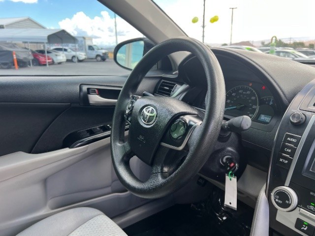 2014 Super White /Ivory Toyota Camry L | LE | XLE | SE | SE Sport (4T4BF1FK0ER) with an 2.5L I-4 DOHC engine, Automatic transmission, located at 1865 East Red Hills Pkwy, St. George, 84770, (435) 628-0023, 37.120850, -113.543640 - Versatile Southern Utah travel starts with this 2014 Toyota Camry. Its 2.5L 4-cylinder engine, automatic transmission, and front-wheel drive make it a smart fit for commuting, family errands, road trips, and everyday driving. With 102,927 miles, this Camry is ready for its next adventure. The selec- Photo#30