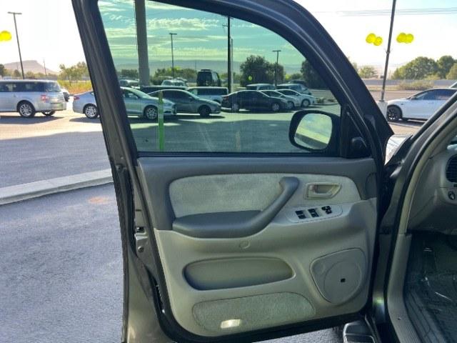 2005 Phantom Gray Pearl /Taupe Toyota Sequoia SR5 V8 (5TDZT34AX5S) with an 4.7L V-8 DOHC engine, Automatic transmission, located at 1865 East Red Hills Pkwy, St. George, 84770, (435) 628-0023, 37.120850, -113.543640 - Versatile Southern Utah travel starts with this 2005 Toyota Sequoia SR5 V8. Its 4.7L V8 engine, automatic transmission, and rear-wheel drive make it a smart fit for family travel, outdoor trips, and everyday driving. With 114230 miles, this Sequoia is ready for its next adventure. The SR5 adds seat- Photo#12