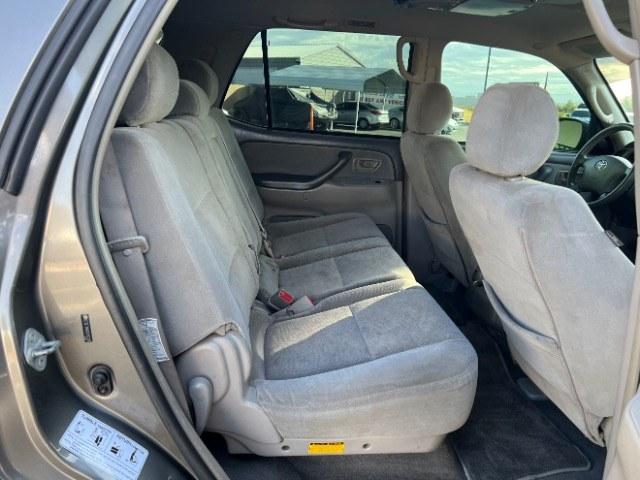 2005 Phantom Gray Pearl /Taupe Toyota Sequoia SR5 V8 (5TDZT34AX5S) with an 4.7L V-8 DOHC engine, Automatic transmission, located at 1865 East Red Hills Pkwy, St. George, 84770, (435) 628-0023, 37.120850, -113.543640 - Versatile Southern Utah travel starts with this 2005 Toyota Sequoia SR5 V8. Its 4.7L V8 engine, automatic transmission, and rear-wheel drive make it a smart fit for family travel, outdoor trips, and everyday driving. With 114230 miles, this Sequoia is ready for its next adventure. The SR5 adds seat- Photo#27