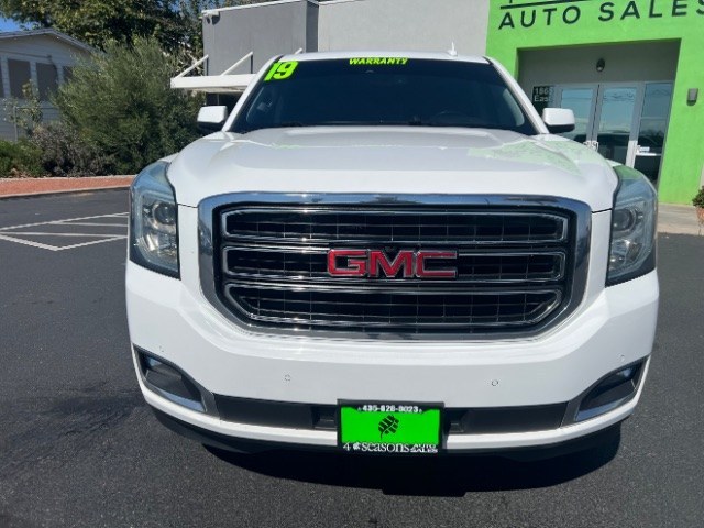 2019 White Frost Tricoat /Jet Black GMC Yukon SLT (1GKS2BKC7KR) with an EcoTec3 5.3L V-8 direct injection engine, Automatic transmission, located at 1865 East Red Hills Pkwy, St. George, 84770, (435) 628-0023, 37.120850, -113.543640- Photo#1