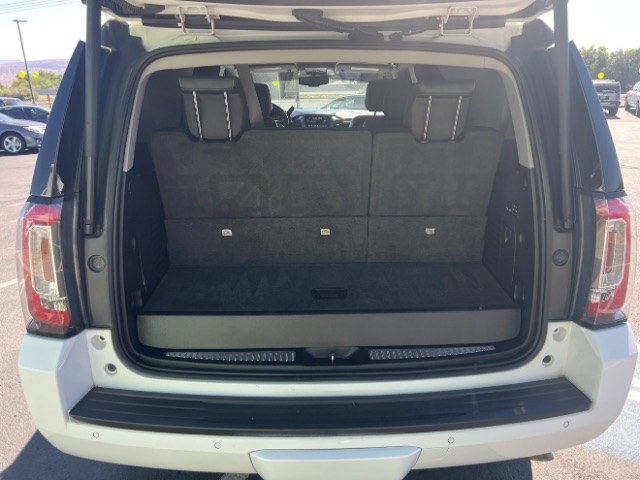 2019 White Frost Tricoat /Jet Black GMC Yukon SLT (1GKS2BKC7KR) with an EcoTec3 5.3L V-8 direct injection engine, Automatic transmission, located at 1865 East Red Hills Pkwy, St. George, 84770, (435) 628-0023, 37.120850, -113.543640- Photo#26