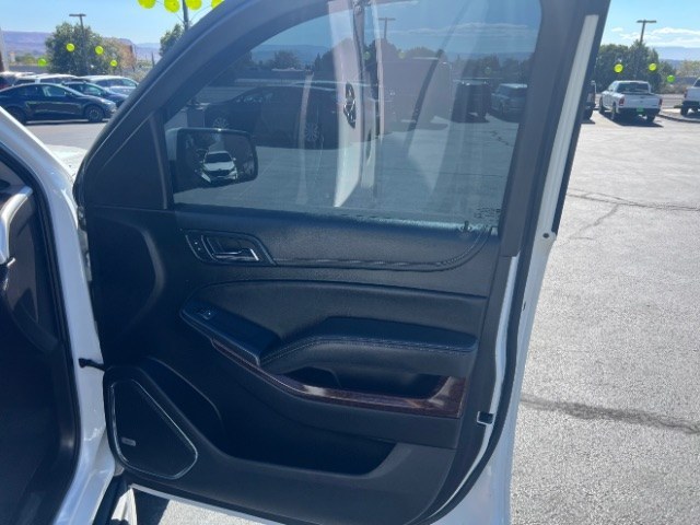 2019 White Frost Tricoat /Jet Black GMC Yukon SLT (1GKS2BKC7KR) with an EcoTec3 5.3L V-8 direct injection engine, Automatic transmission, located at 1865 East Red Hills Pkwy, St. George, 84770, (435) 628-0023, 37.120850, -113.543640- Photo#29
