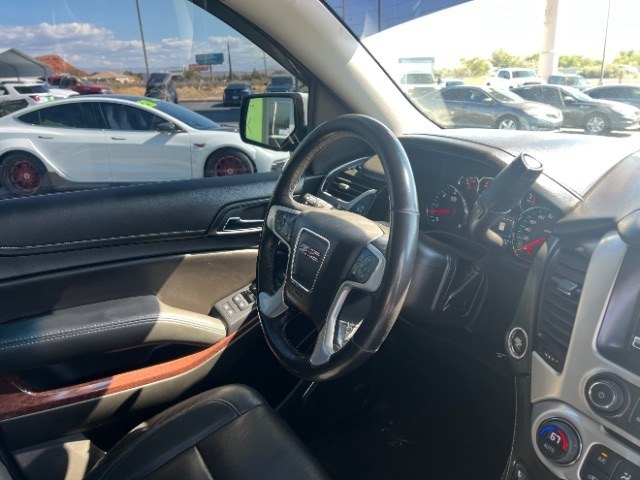 2019 White Frost Tricoat /Jet Black GMC Yukon SLT (1GKS2BKC7KR) with an EcoTec3 5.3L V-8 direct injection engine, Automatic transmission, located at 1865 East Red Hills Pkwy, St. George, 84770, (435) 628-0023, 37.120850, -113.543640- Photo#32