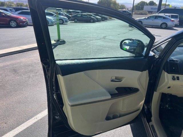 2012 Black /Ivory Toyota Venza LE | XLE (4T3ZA3BB3CU) with an 2.7L I-4 DOHC engine, Automatic transmission, located at 1865 East Red Hills Pkwy, St. George, 84770, (435) 628-0023, 37.120850, -113.543640 - Versatile Southern Utah travel starts with this 2012 Toyota Venza LE/XLE. Its 2.7L 4-cylinder engine, 6-speed automatic transmission, and front-wheel drive make it a smart fit for commuting, family errands, road trips, and weekend travel. With 105986 miles, this Venza is ready for its next adventure- Photo#12