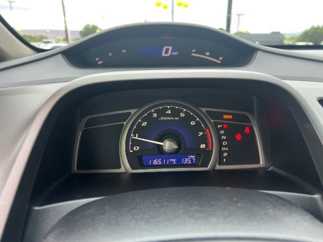 2011 Urban Titanium Metallic /Beige Honda Civic LX (2HGFA1F56BH) with an 1.8L I-4 i-VTEC variable valve control engine, Automatic transmission, located at 940 North Main Street, Cedar City, UT, 84720, (435) 628-0023, 37.692936, -113.061897- Photo#16